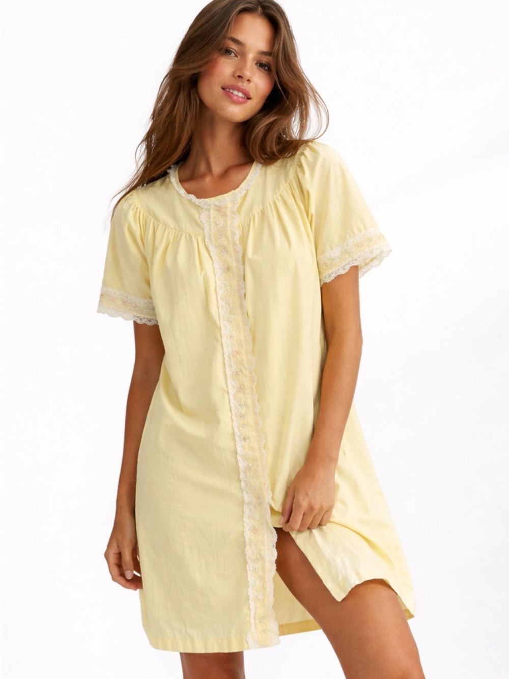 1960's Saramae Nightgown Housecoat Pale Yellow Lace Trim Pleats Snap Front M